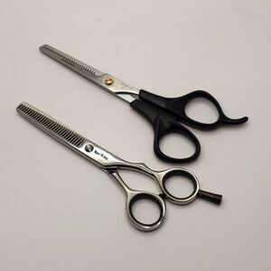 Professional Styling one Roc-it-Dog Thining Shears, one Marianna brand